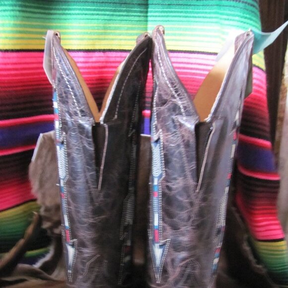 HOST PICK Roper  Brand New  Embroidered Arrow Boots With Aztec Pattern - Picture 16 of 16